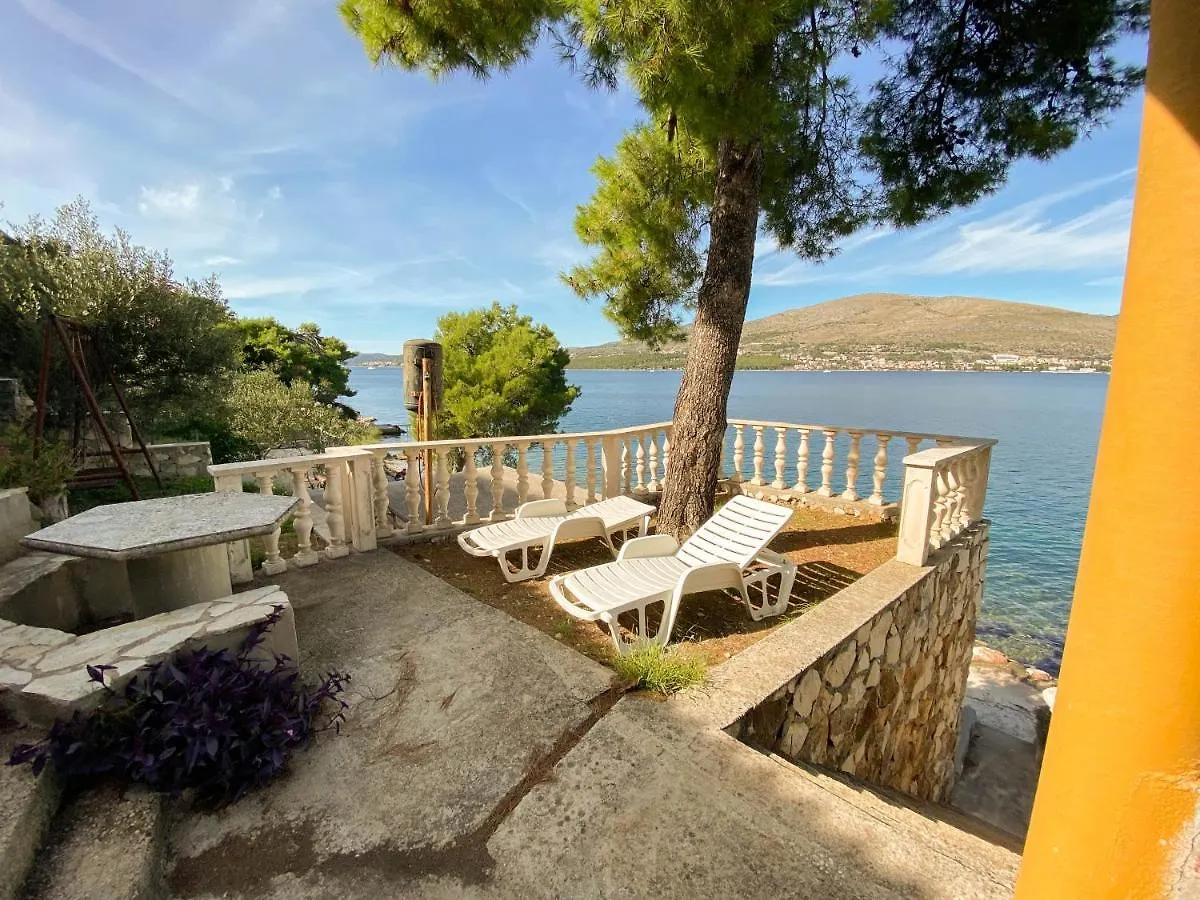 Seaview & Beachfront Apartments Jakov Donji Okrug  Croatia