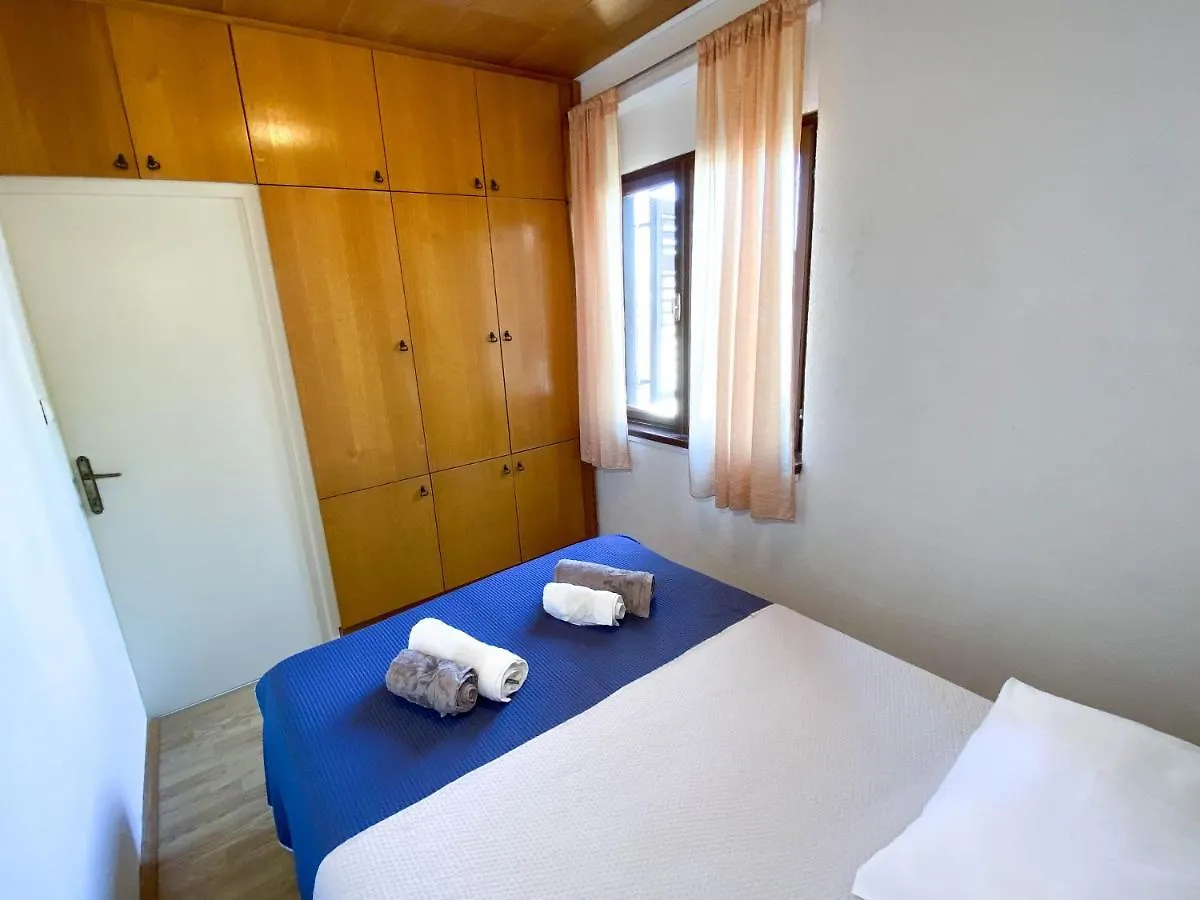 Seaview & Beachfront Apartments Jakov Donji Okrug