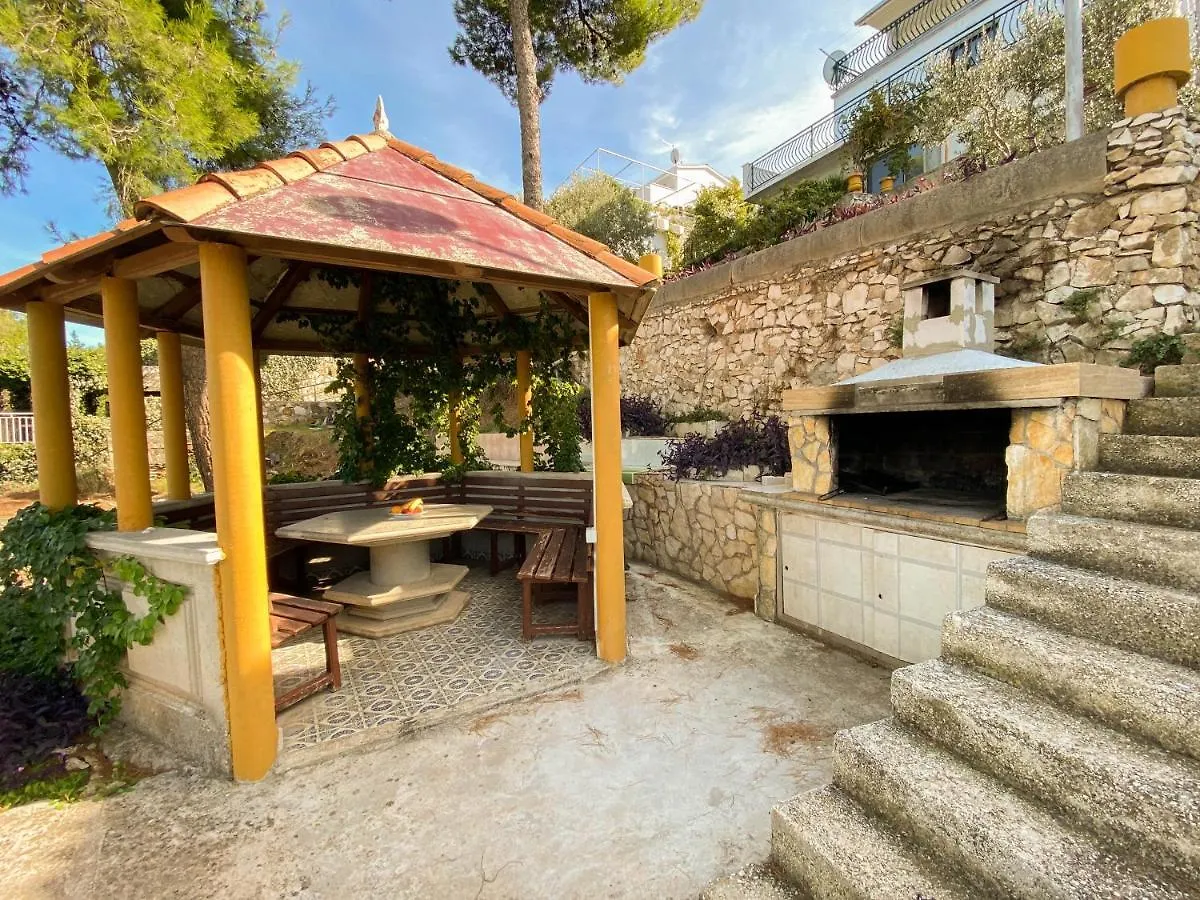 Seaview & Beachfront Apartments Jakov Donji Okrug  Croatia
