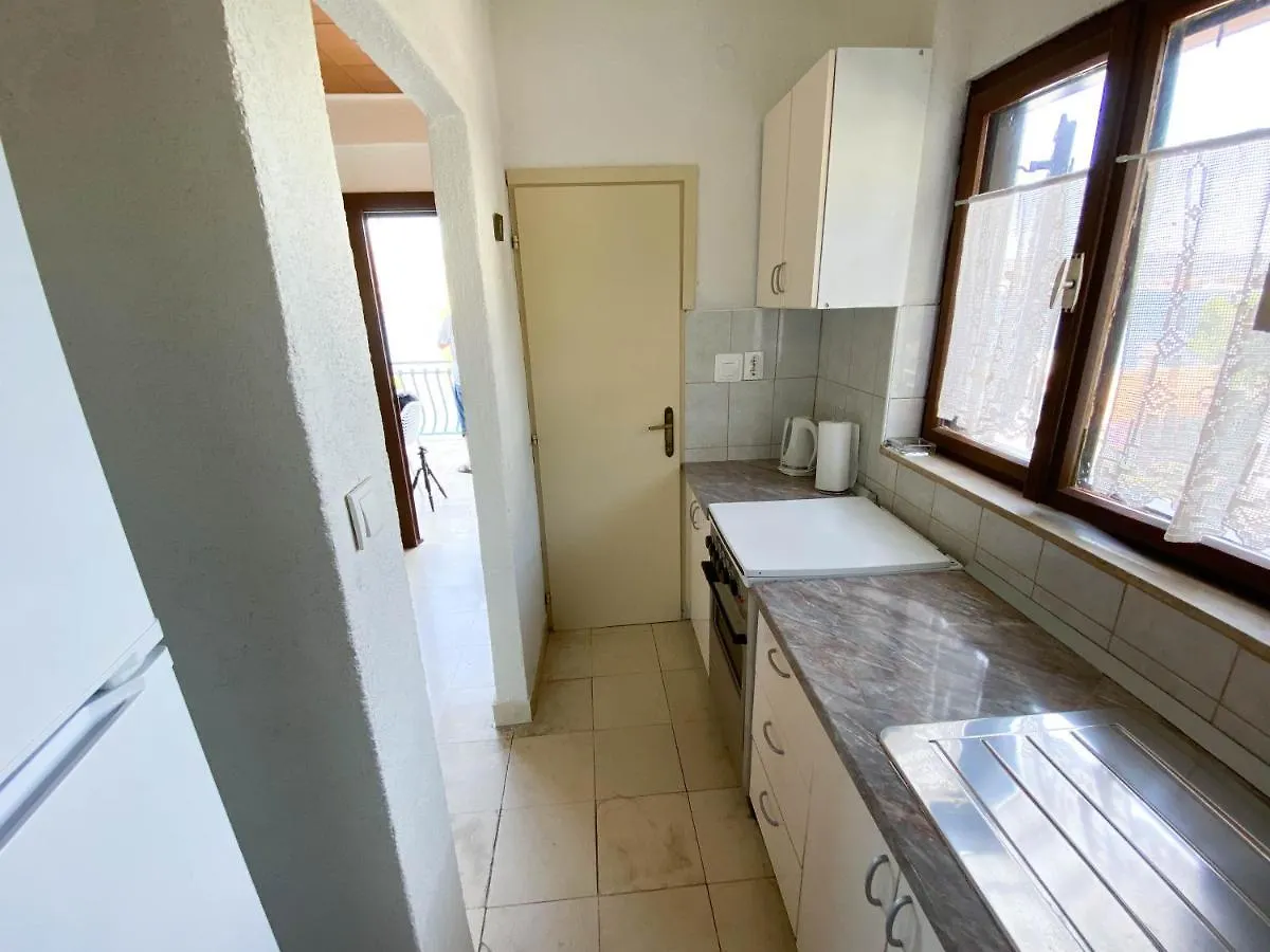 Seaview & Beachfront Apartments Jakov Donji Okrug  Croatia