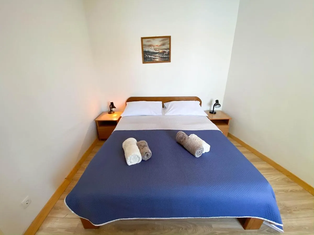 Seaview & Beachfront Apartments Jakov Donji Okrug  Donji Okrug (Ciovo)