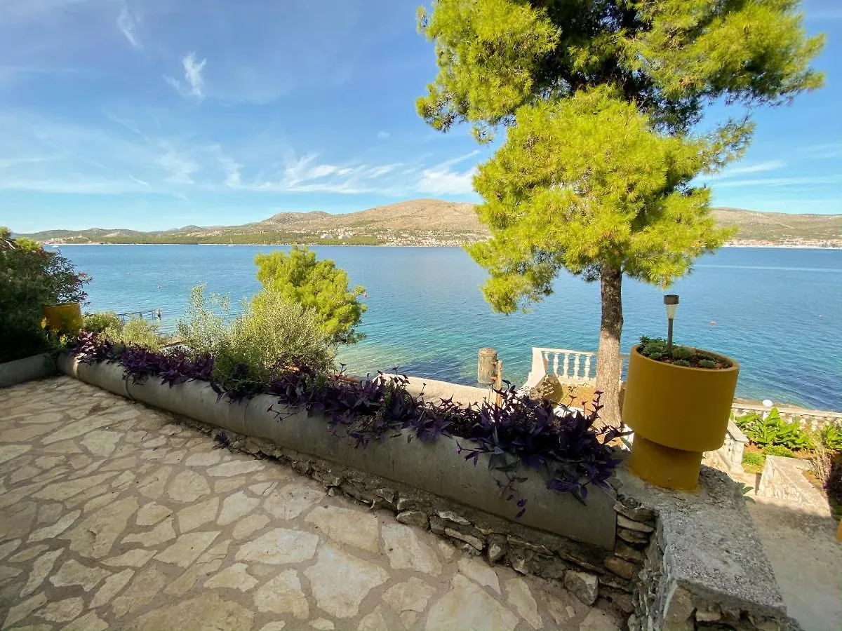 Seaview & Beachfront Apartments Jakov Donji Okrug