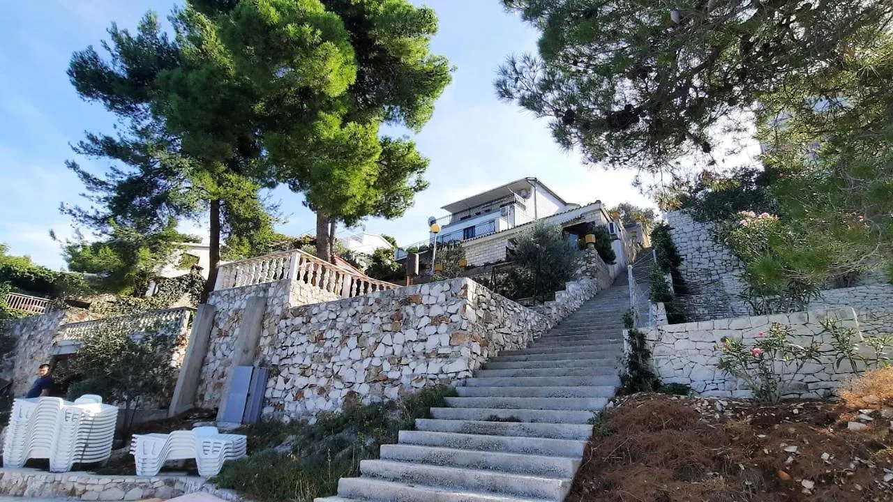 Seaview & Beachfront Apartments Jakov Donji Okrug