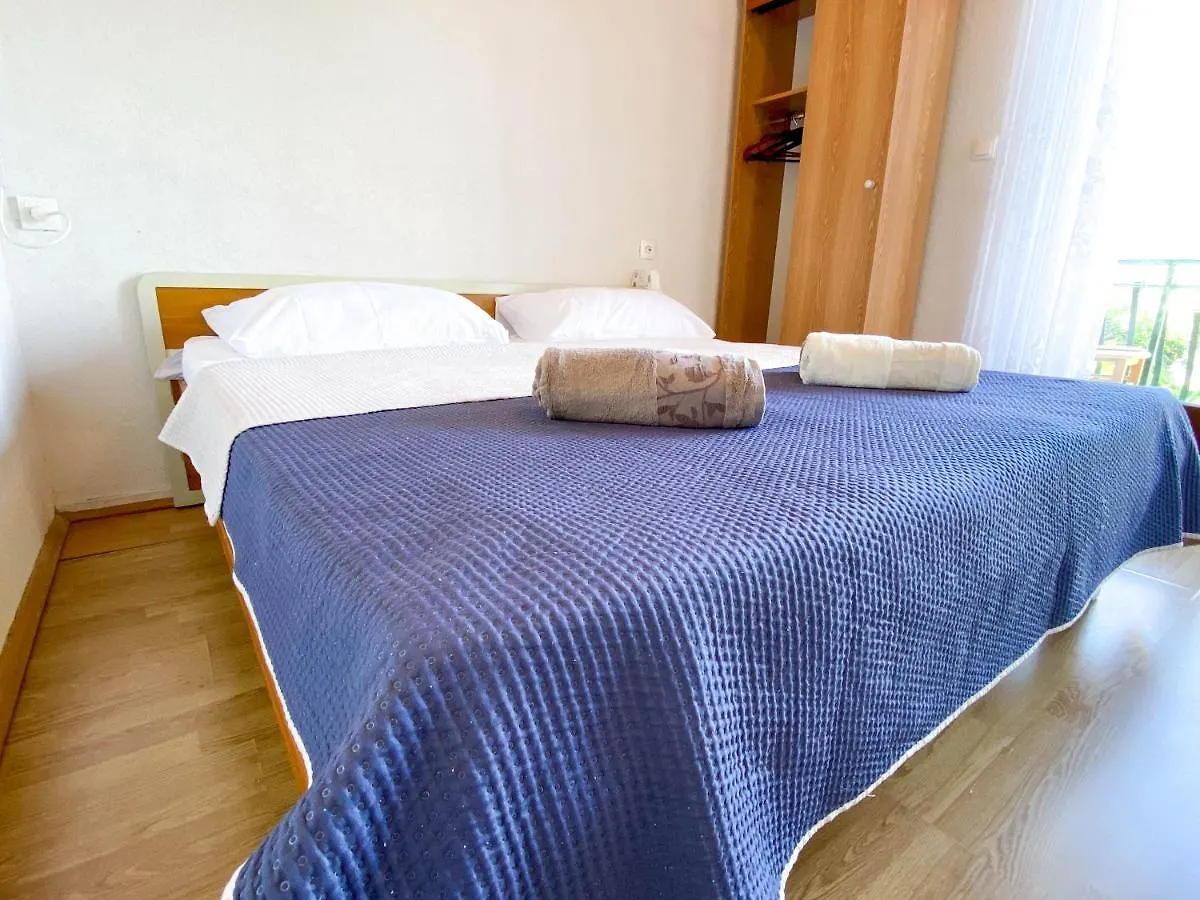 Seaview & Beachfront Apartments Jakov Donji Okrug  Croatia