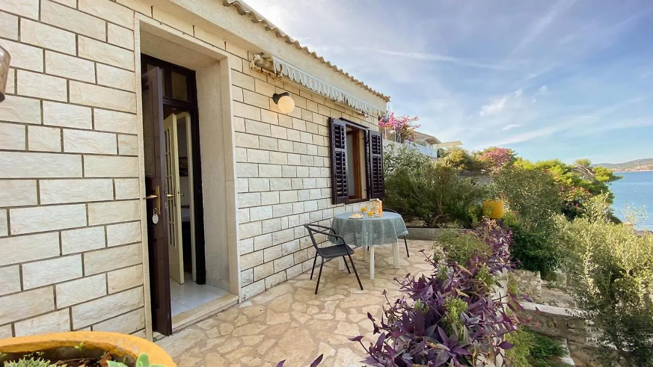 Seaview & Beachfront Apartments Jakov Donji Okrug  Croatia