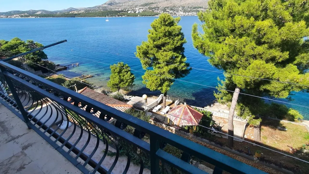Seaview & Beachfront Apartments Jakov Donji Okrug  0*, Donji Okrug (Ciovo) Croatia