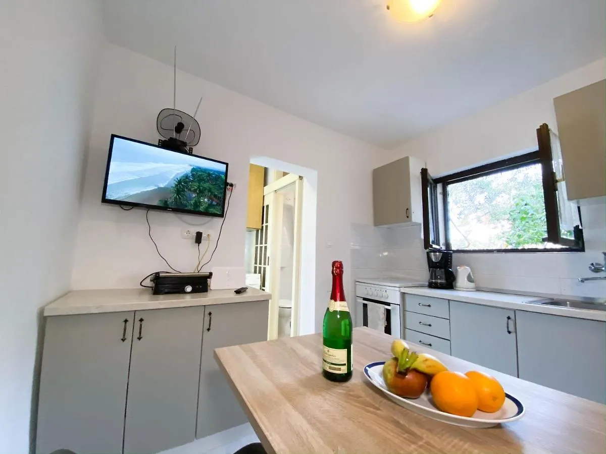 Seaview & Beachfront Apartments Jakov Donji Okrug