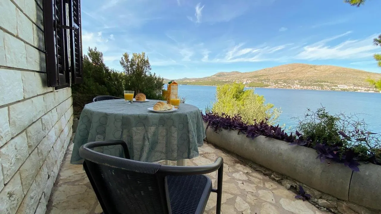 Seaview & Beachfront Apartments Jakov Donji Okrug