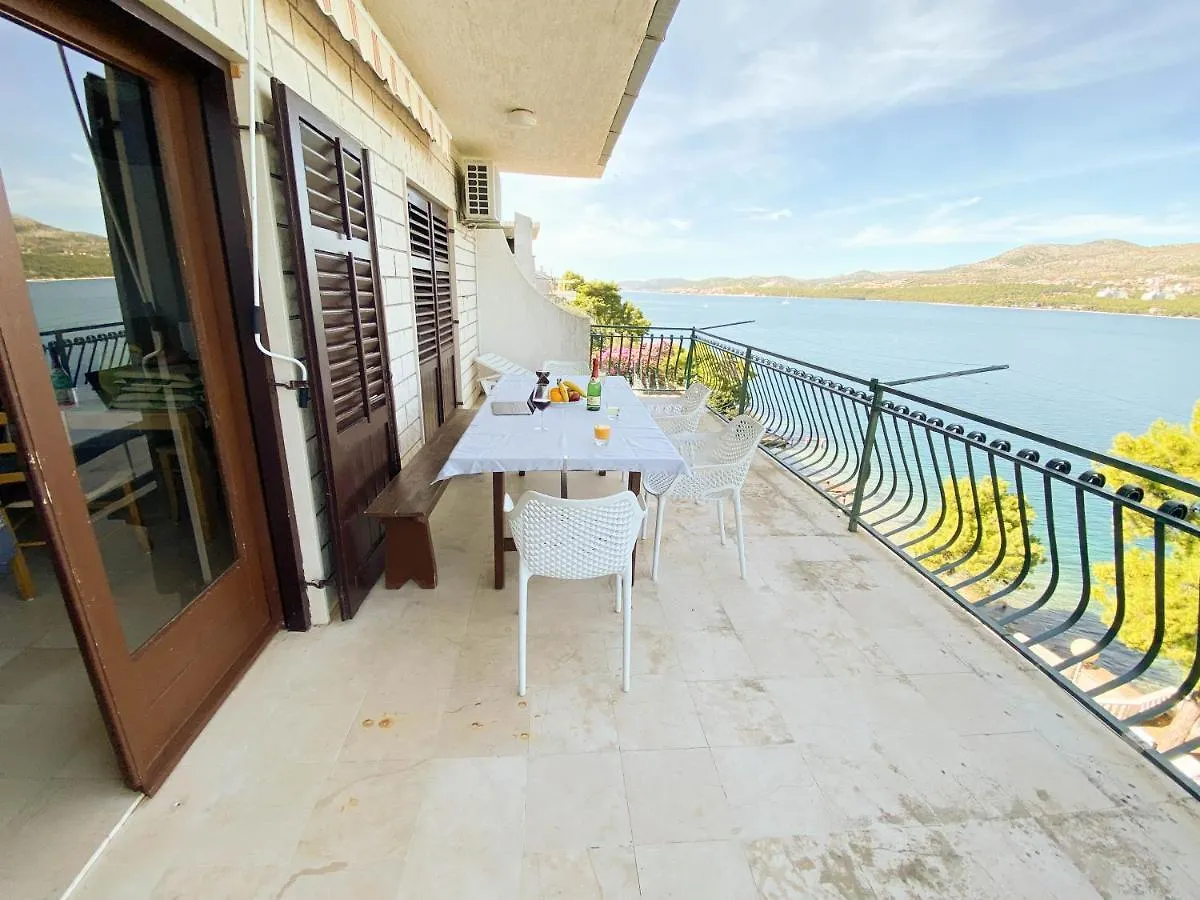 Seaview & Beachfront Apartments Jakov Donji Okrug