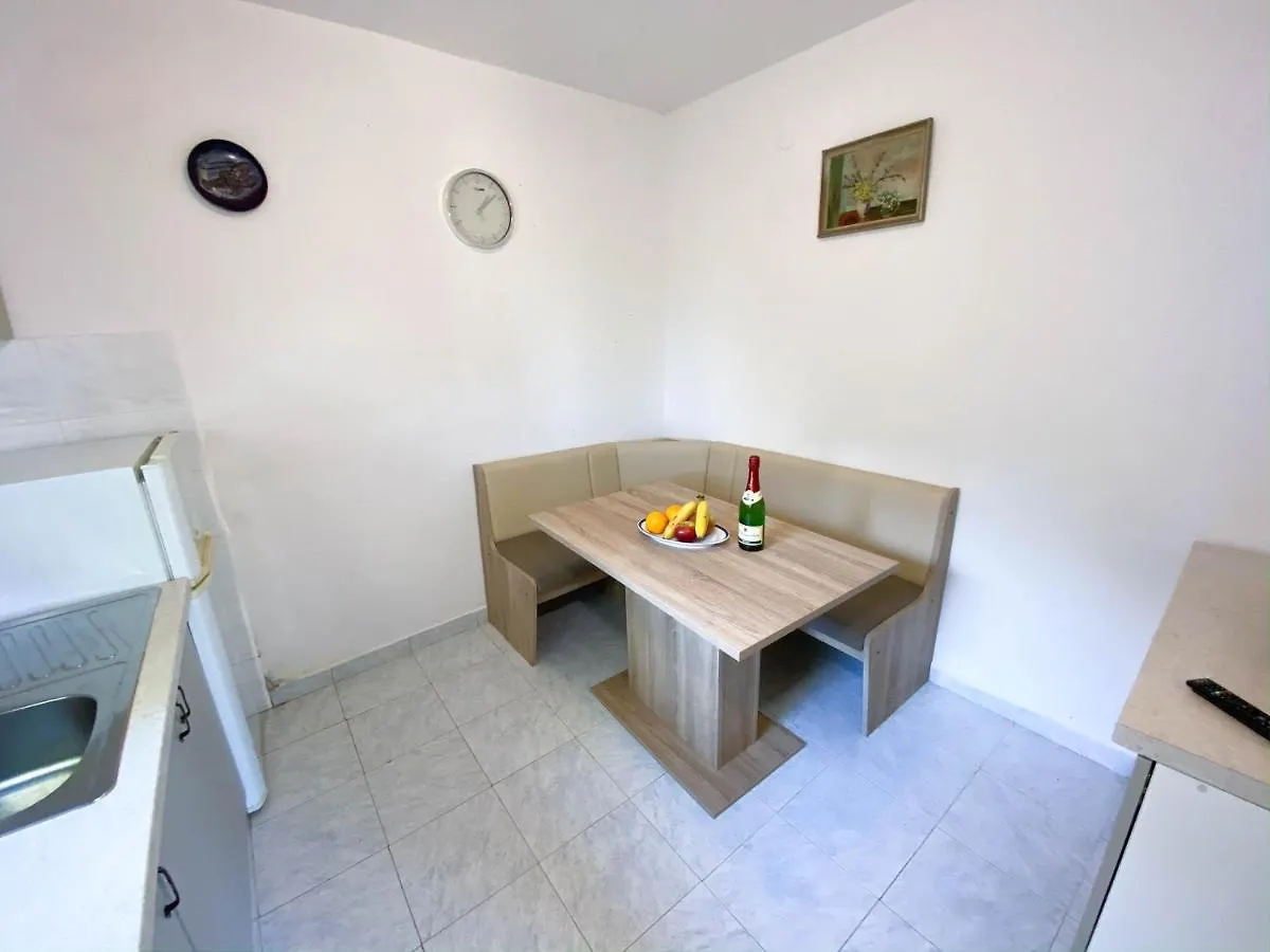 Seaview & Beachfront Apartments Jakov Donji Okrug